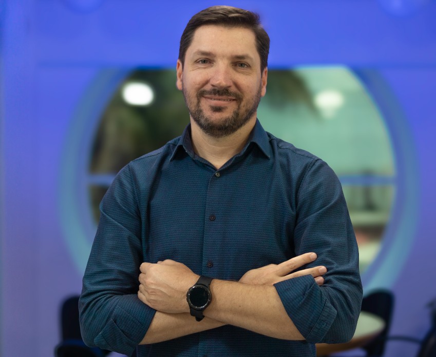 Flavio Gaspar, Topaz, cliente